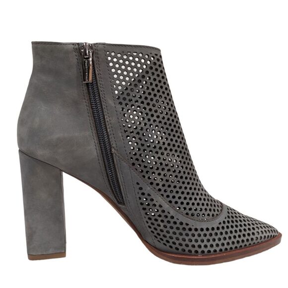 NWOT Vince Camuto Levesna Grey Suede Leather Cut Out Block Heel Boots Size 9M - Picture 3 of 11